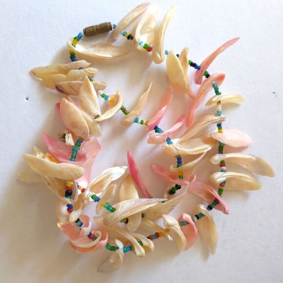 Vtg 80s Pastel Shell Necklace Chunky Mother Of Pearl Seashell Beach Coastal. - Picture 7 of 16